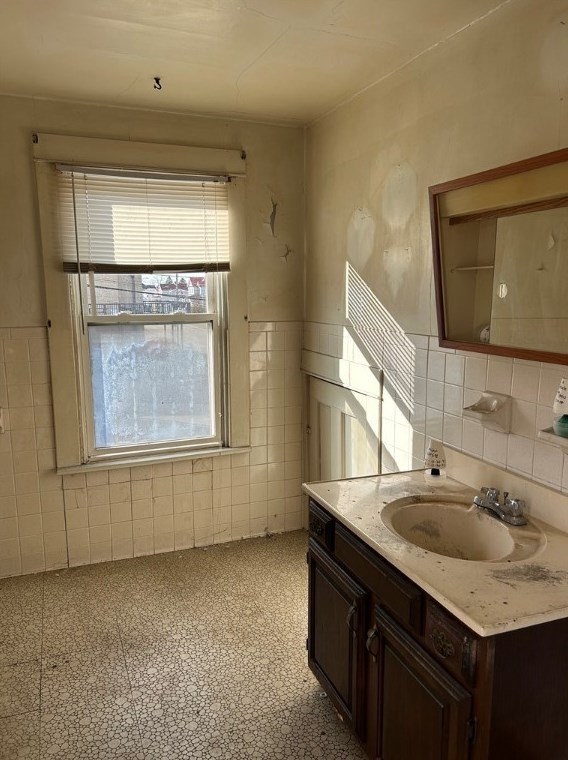 570 Coolspring St, Oliphant Furnace PA 15401-4521 exterior