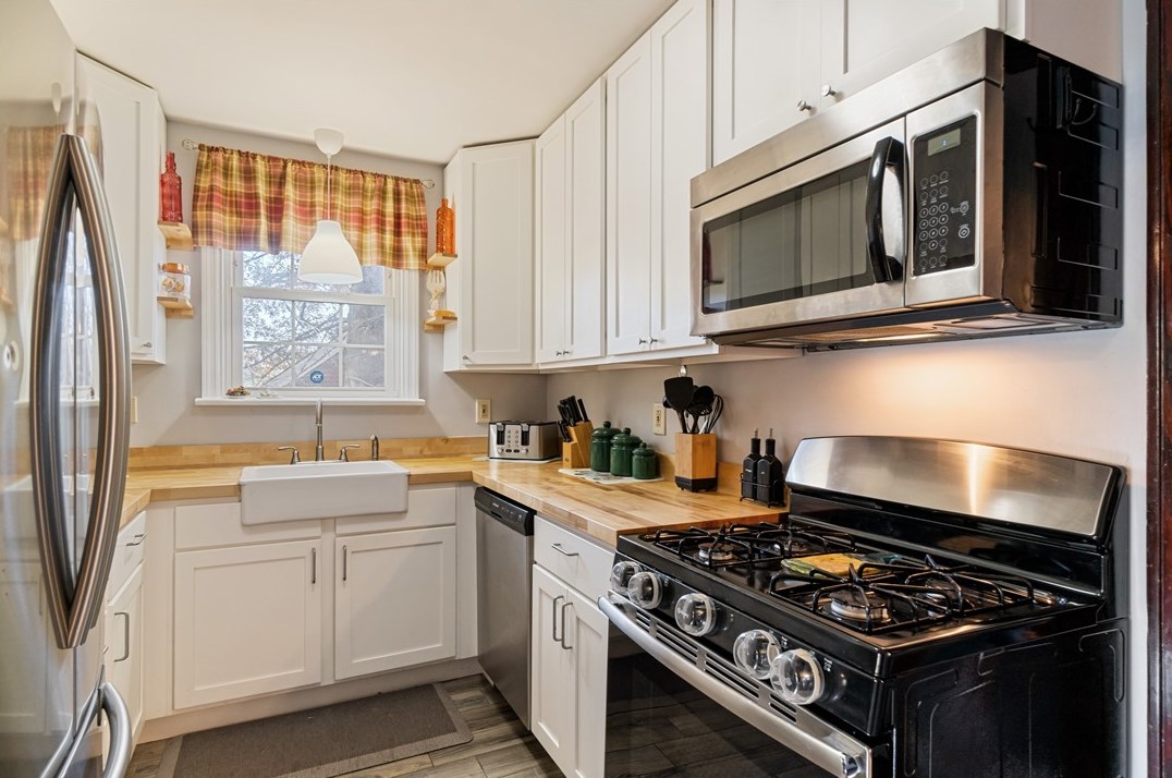 5322 Studebaker St, Bethel Park PA  15102-3654 exterior