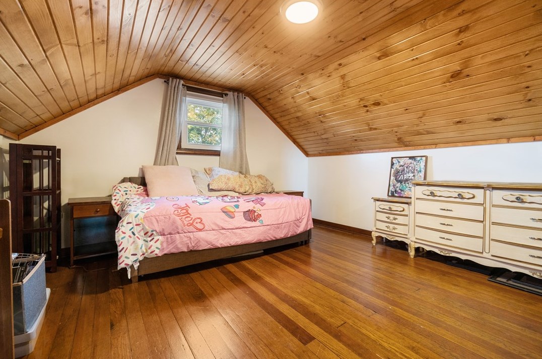 5322 Studebaker St, Bethel Park PA  15102-3654 exterior
