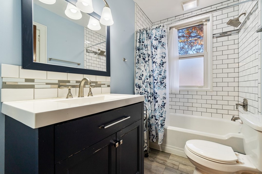 5322 Studebaker St, Bethel Park PA  15102-3654 exterior