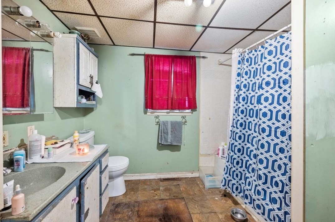 387 Wylie Ave, Washington PA 15301-2251 exterior