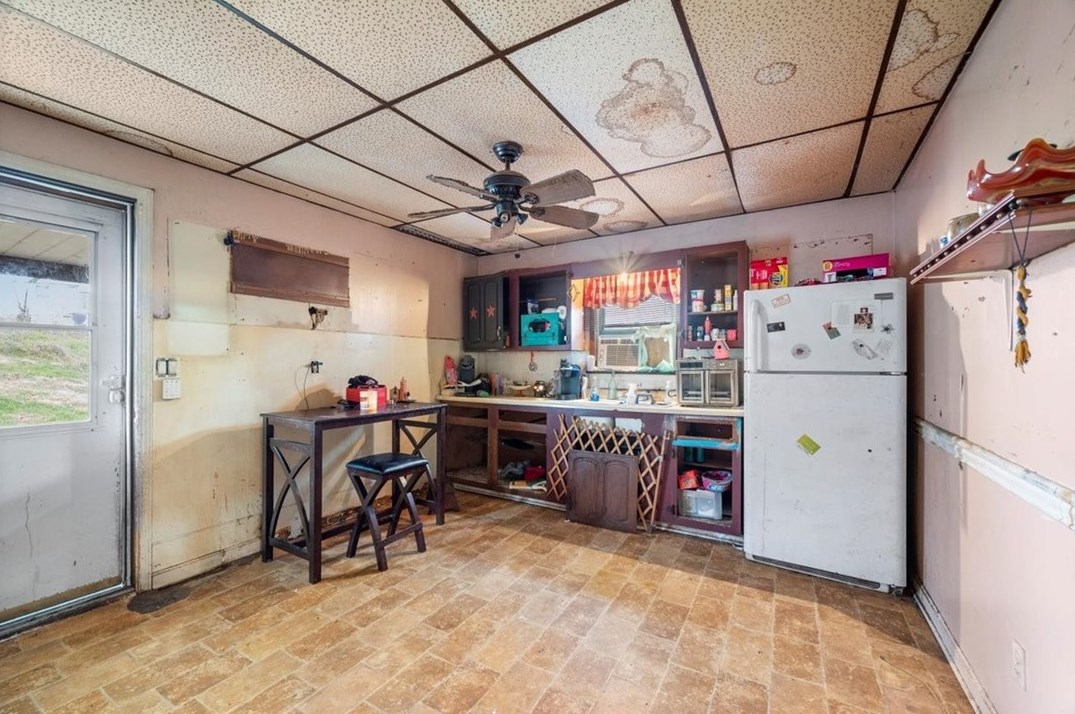 387 Wylie Ave, Washington PA 15301-2251 exterior