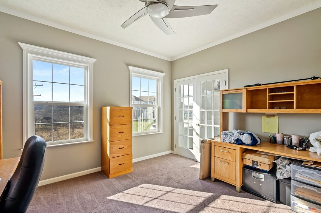 216 Country Barn Rd, Houston PA  15342-1074 exterior