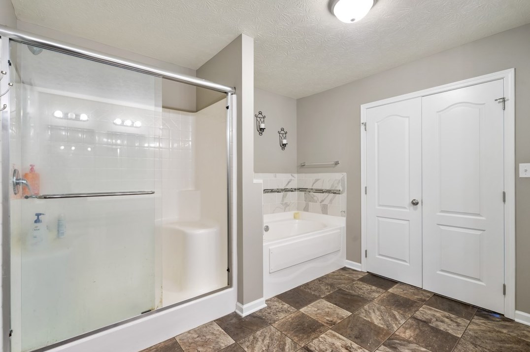 216 Country Barn Rd, Houston PA  15342-1074 exterior