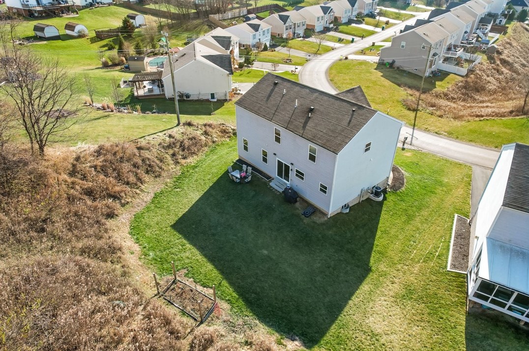 216 Country Barn Rd, Houston PA  15342-1074 exterior