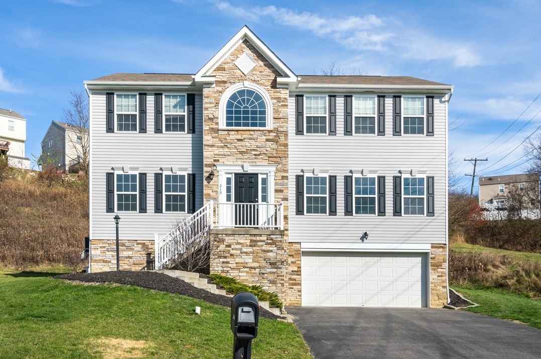 216 Country Barn Rd, Houston PA  15342-1074 exterior