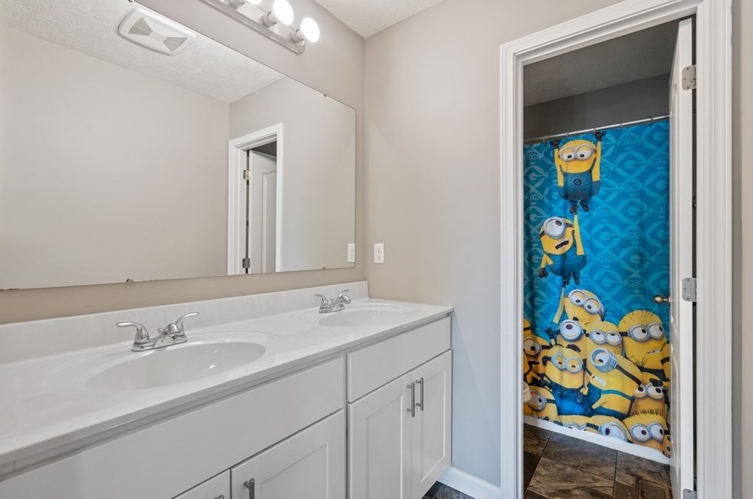 216 Country Barn Rd, Houston PA  15342-1074 exterior