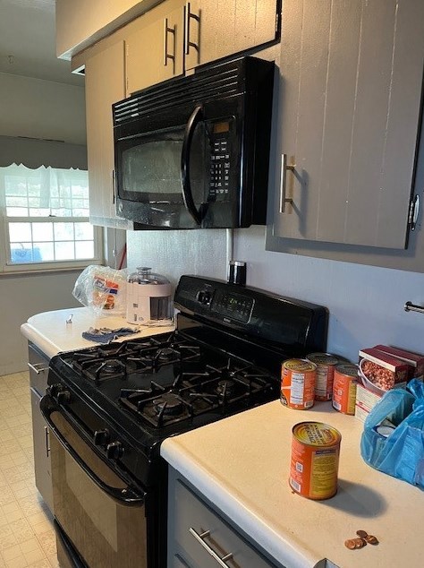 2024 Kimball Ave, New Kensington PA  15068-4019 exterior