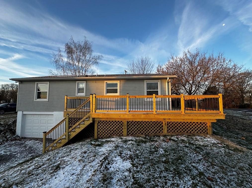 818 Mercer Rd, Butler PA  16001-1110 exterior