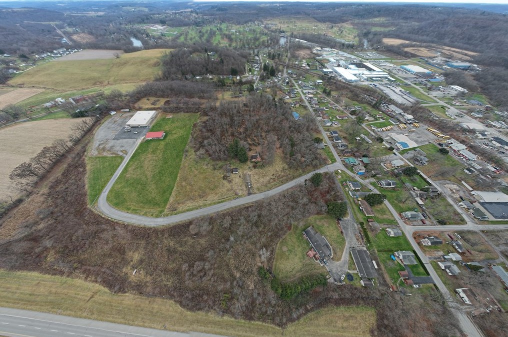 815 Harmony Fisher Ave, Ellwood City PA  16117-3145 exterior
