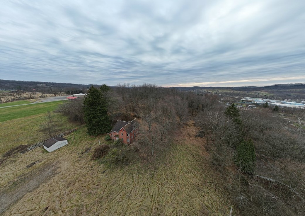 815 Harmony Fisher Ave, Ellwood City PA  16117-3145 exterior