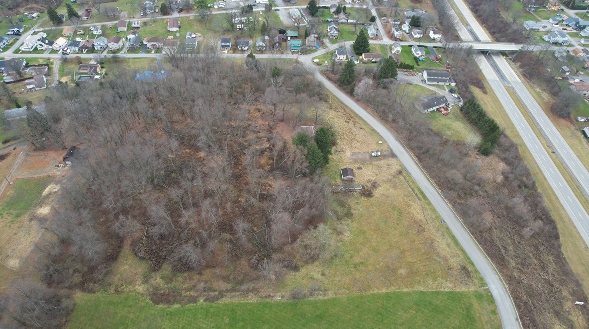 815 Harmony Fisher Ave, Ellwood City PA  16117-3145 exterior
