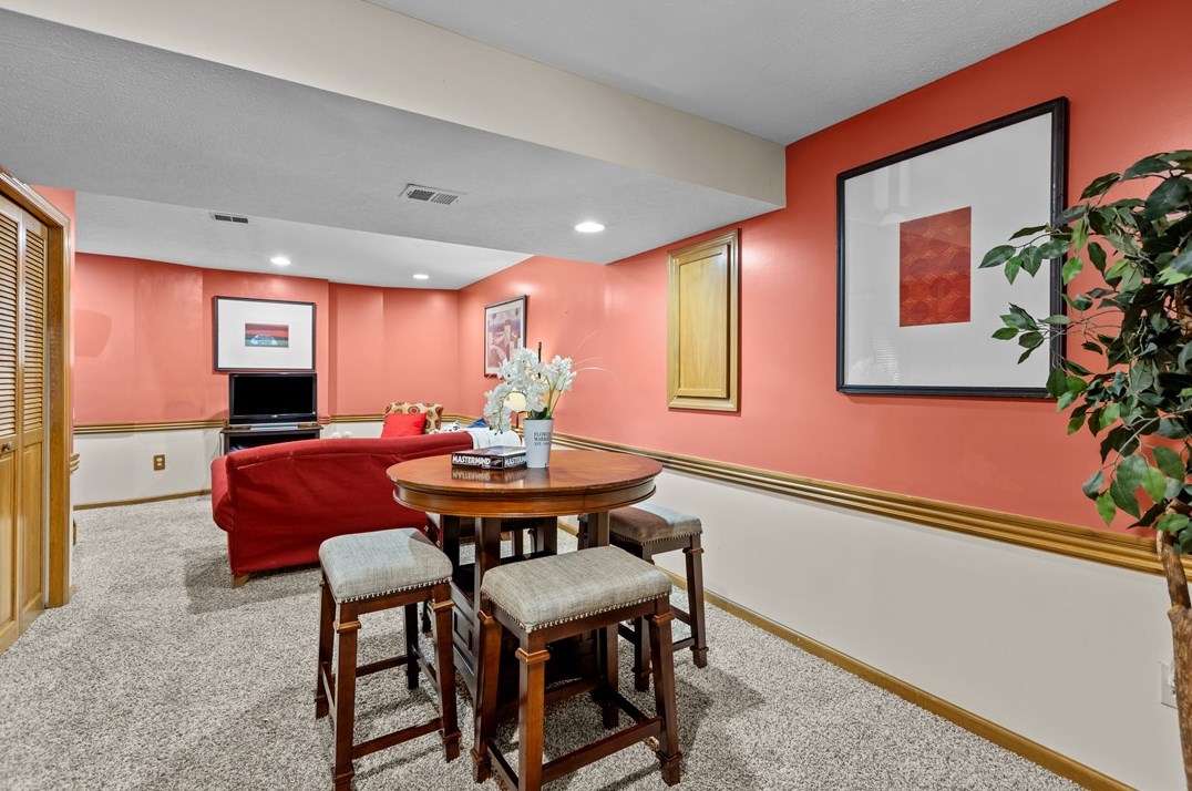 3526 Fox Chase Dr, Imperial PA  15126-9600 exterior