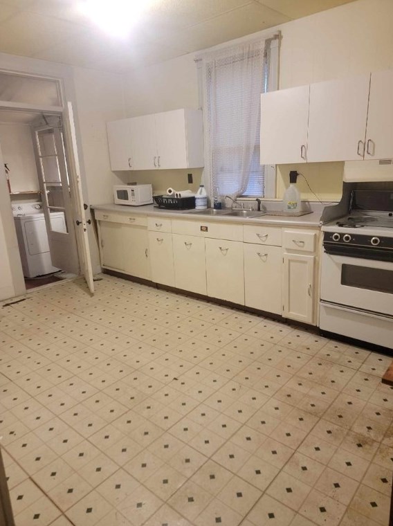 2191 Nilan Rd, Point Marion, PA 15474