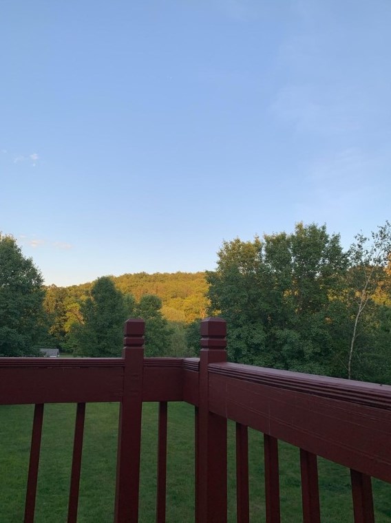 1003 Deveron Ct, Jeannette PA  15644-1056 exterior