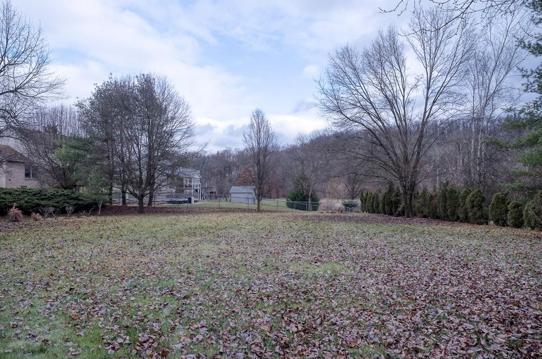 1003 Deveron Ct, Jeannette PA  15644-1056 exterior