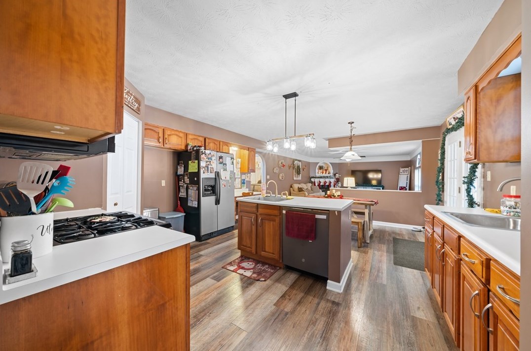 433 Chapeldale Dr, Apollo PA  15613-8342 exterior