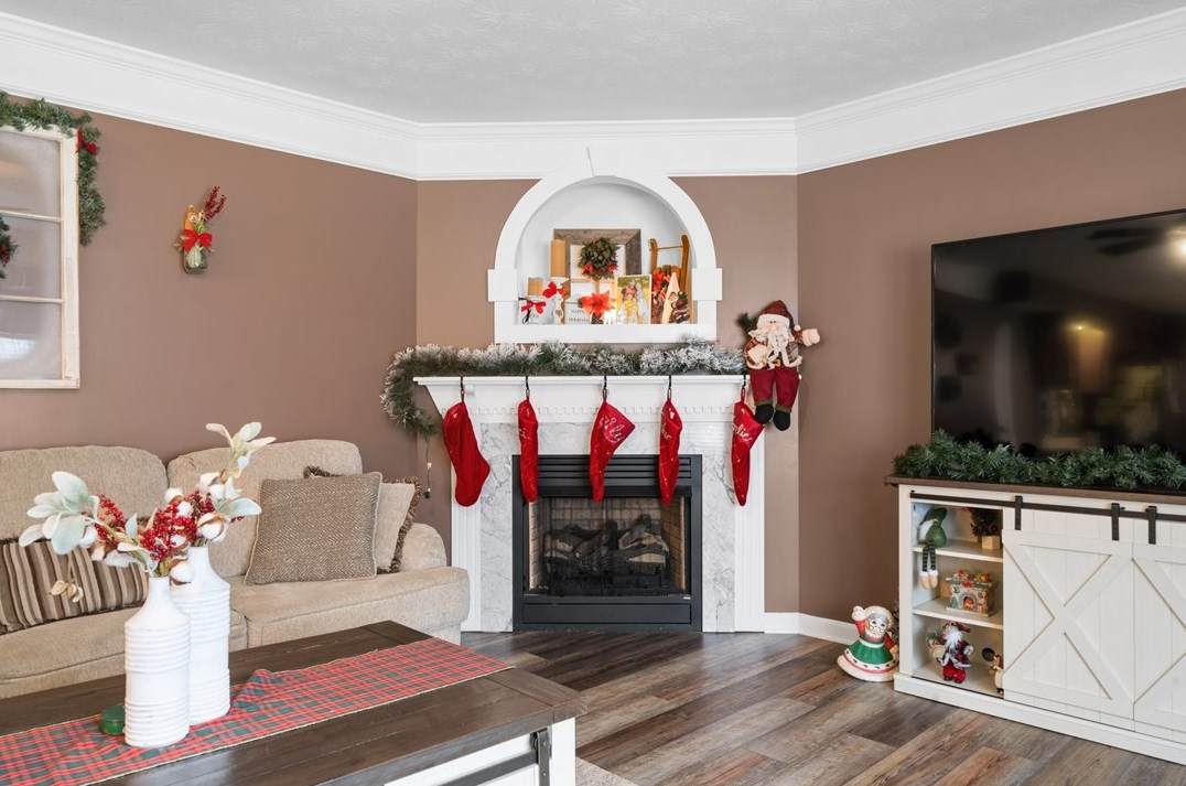 433 Chapeldale Dr, Apollo PA  15613-8342 exterior