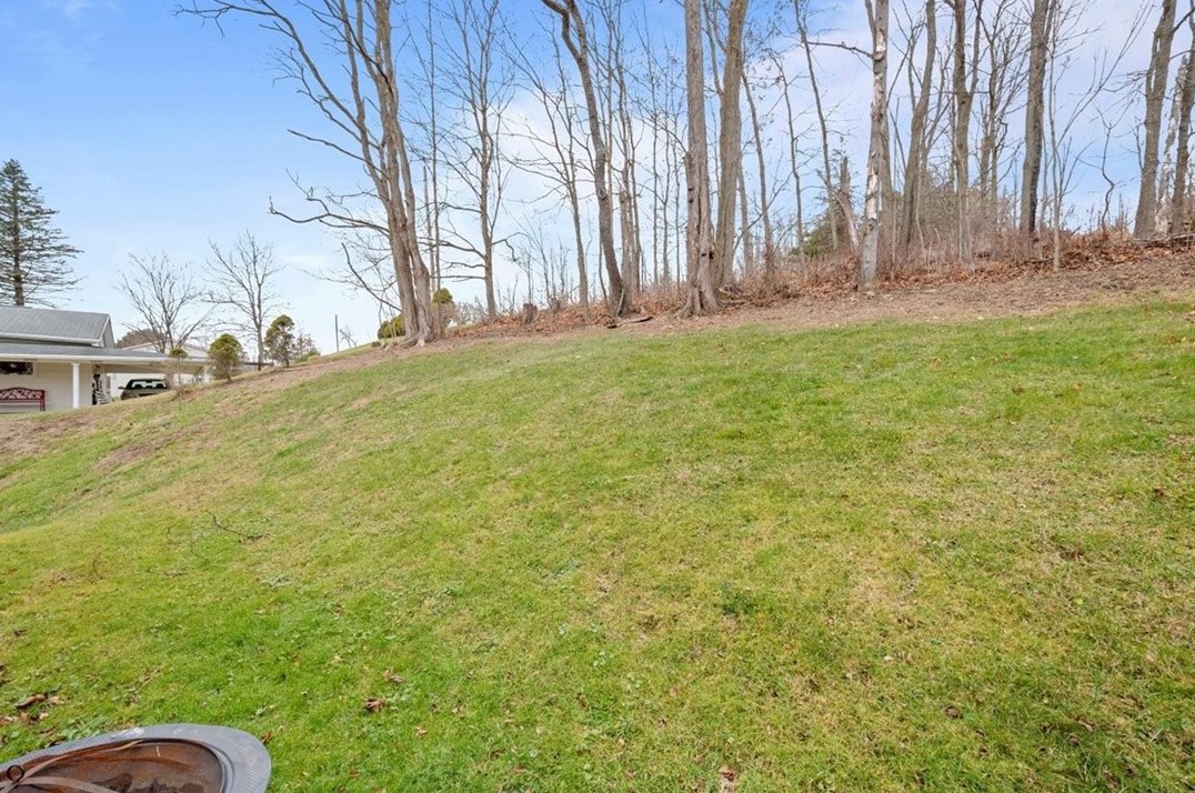 552 Mcclane Farm Rd, Washington PA  15301-6125 exterior