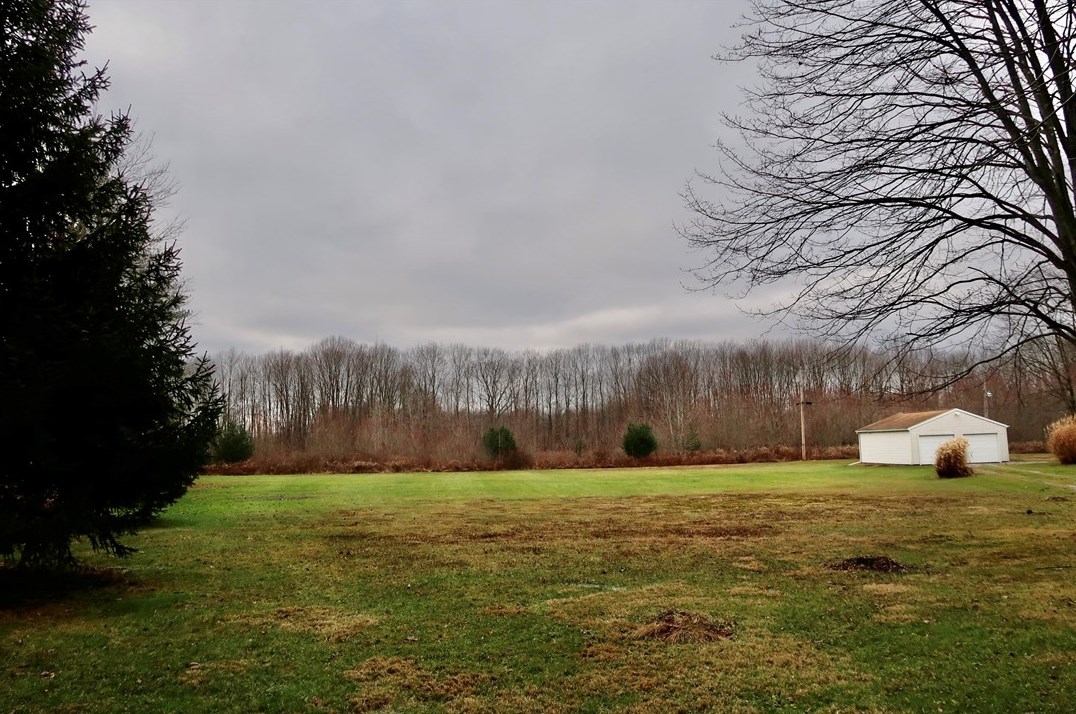 72 Snyder Rd, Greenville PA  16125-9613 exterior