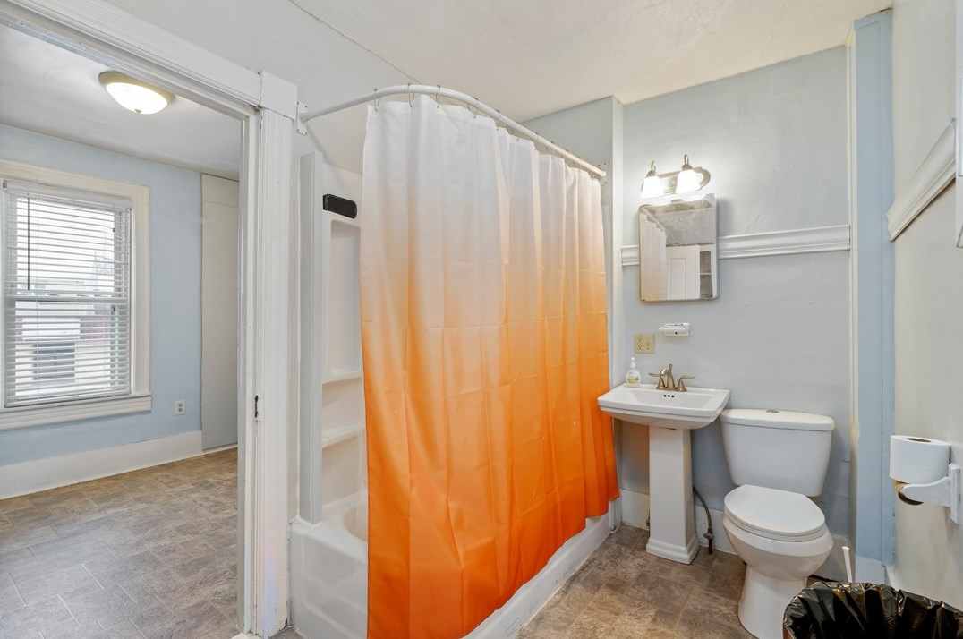 337 James St, Latrobe PA  15650-2925 exterior