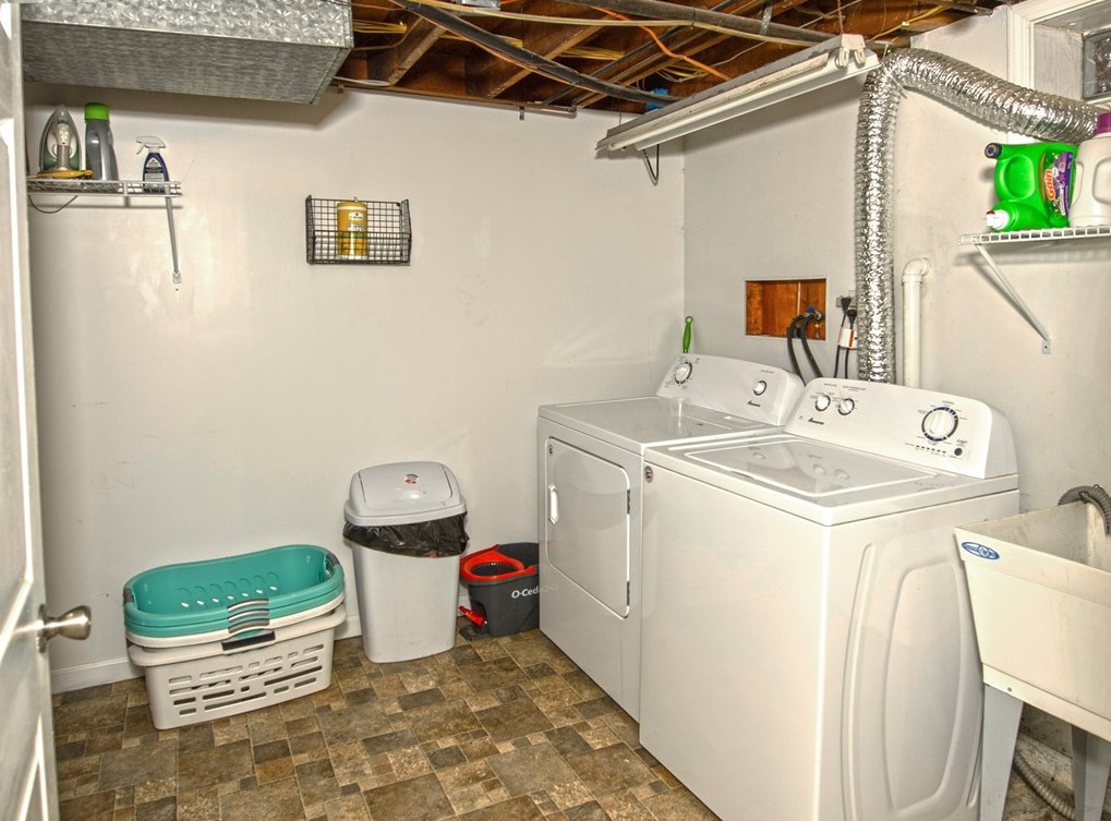 2632 Russell Dr, New Kensington PA  15068-3037 exterior