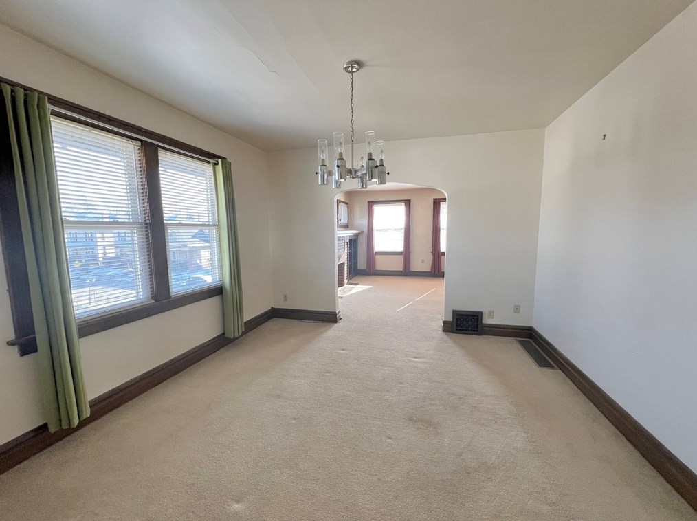 237 Fairmont Ave, New Castle PA  16105-1909 exterior
