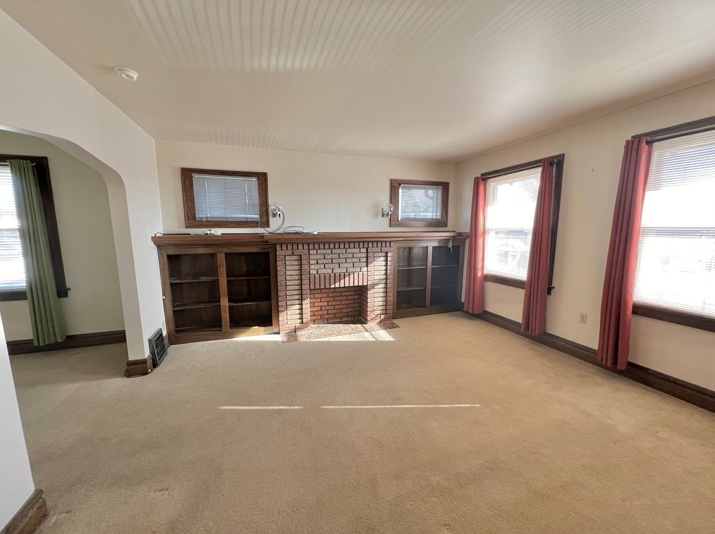 237 Fairmont Ave, New Castle PA  16105-1909 exterior