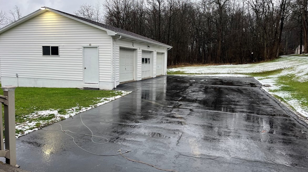 1128 Swede Hill Rd, Greensburg PA  15601-4979 exterior