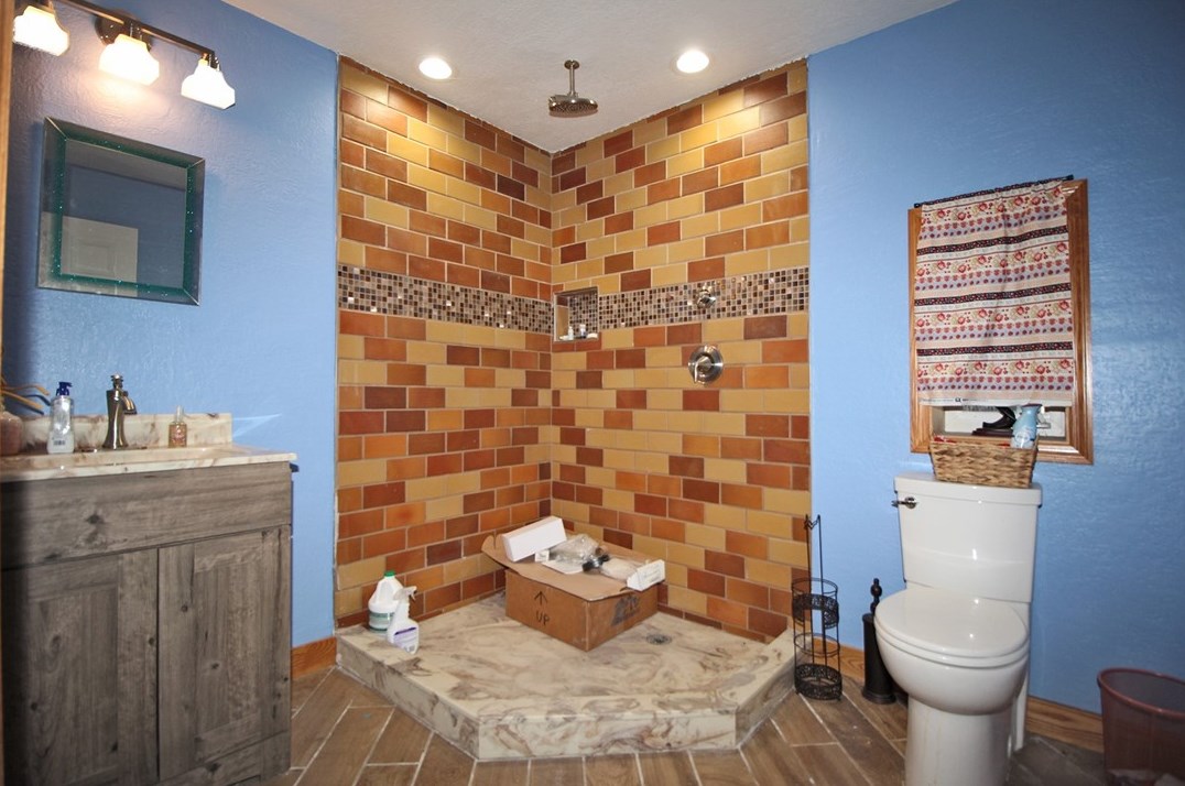 2560 Oldfield Ave, Bethel Park PA  15102-2727 exterior