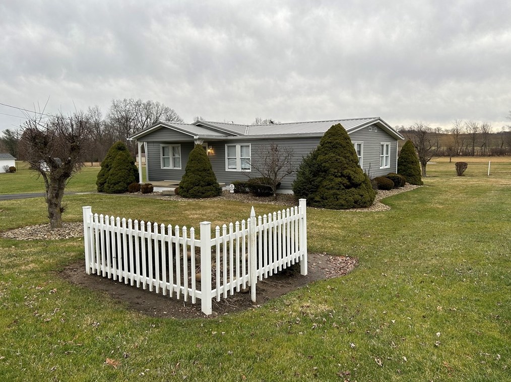 556 Liberty St, Perryopolis PA  15473-5400 exterior