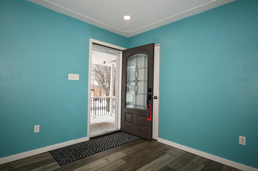 245 Walnut St, Houston PA  15342-1044 exterior