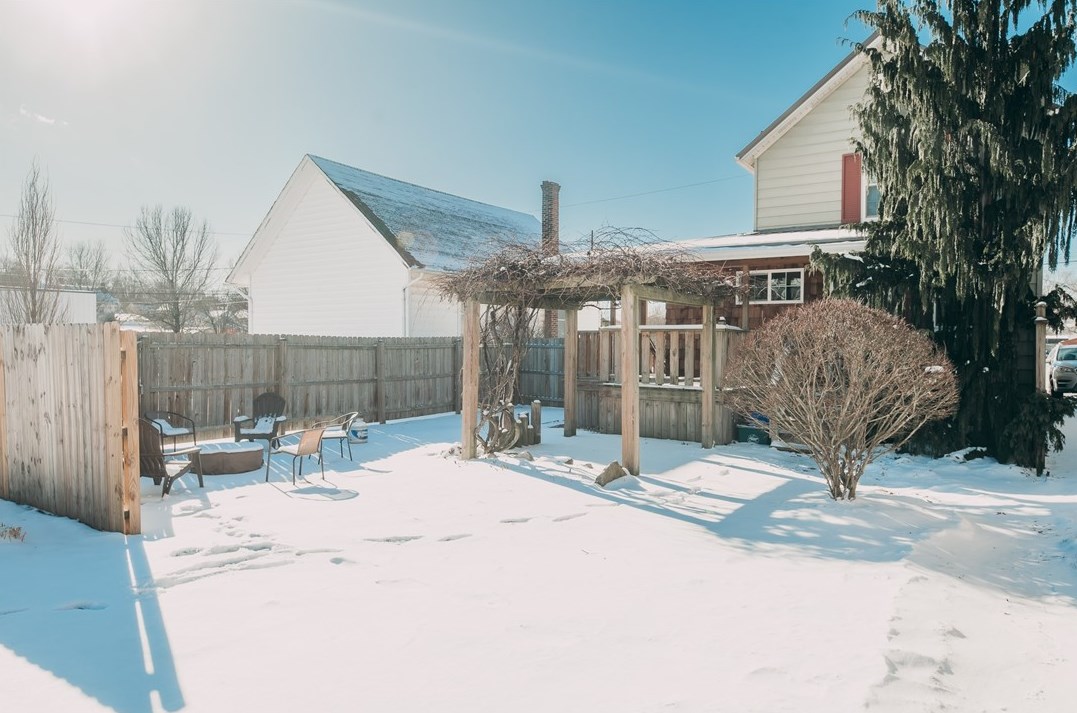 107 2nd St, Indiana PA  15701-2004 exterior