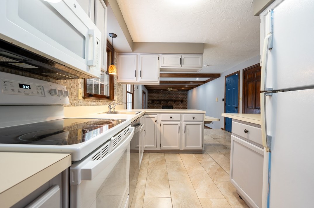134 Locust Dr, Jeannette PA  15644-9521 exterior