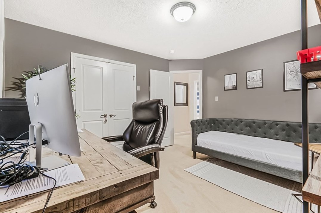 3053 Ridge Rd, Library PA  15129-9335 exterior