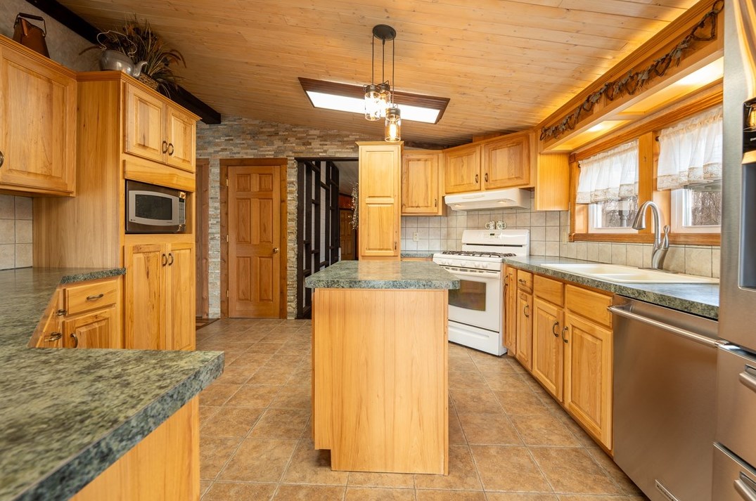 115 Roskovensky Rd, Latrobe PA  15650-5488 exterior