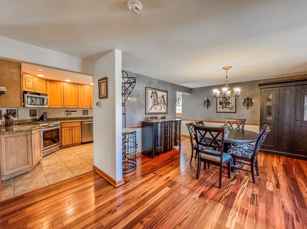 5024 Hull Dr, Bethel Park PA  15102-2326 exterior