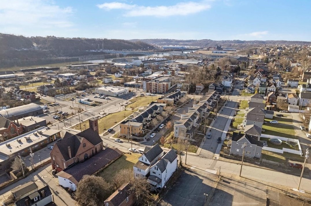 432 5th St, Rankin PA  15104-1530 exterior