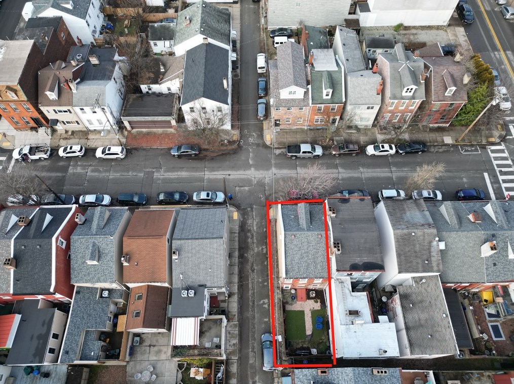 123 19th St, Pittsburgh PA  15215-2701 exterior