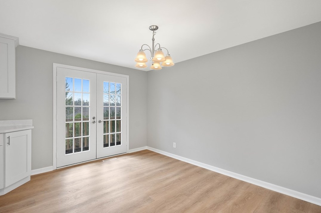 3086 Investors Rd, Washington PA  15301-9230 exterior