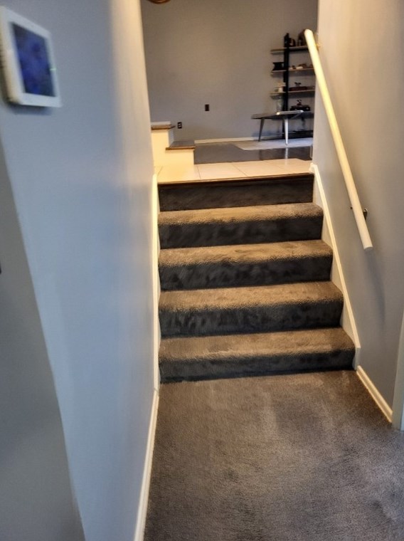 421 Franklin Heights Dr, Monroeville PA  15146-1035 exterior