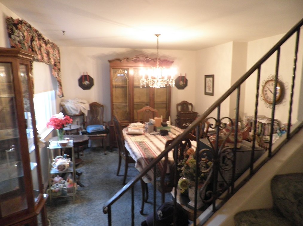 174 E Gilmore, Trafford, PA 15085