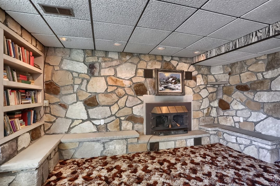 110 Hemlock Ln, Monroeville PA  15146-2313 exterior