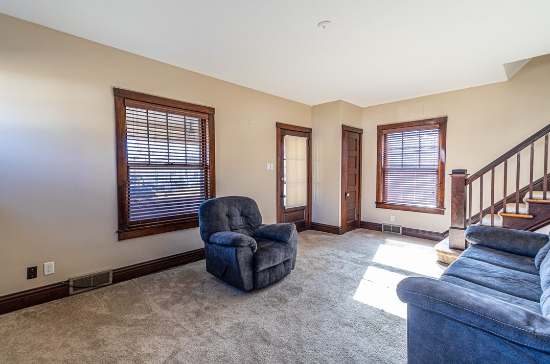 219 Foch St, Ellwood City PA  16117-3816 exterior