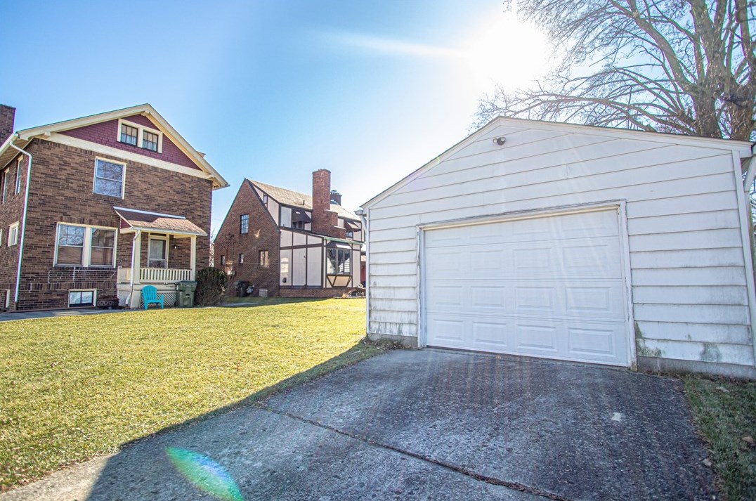 219 Foch St, Ellwood City PA  16117-3816 exterior