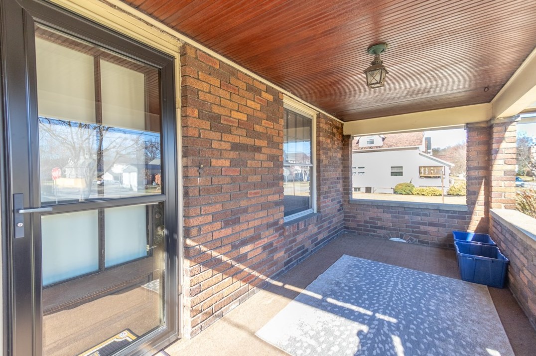 219 Foch St, Ellwood City PA  16117-3816 exterior