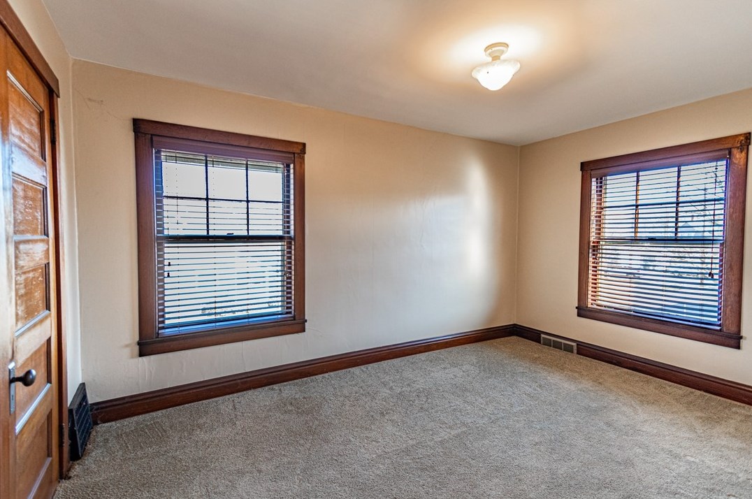 219 Foch St, Ellwood City PA  16117-3816 exterior