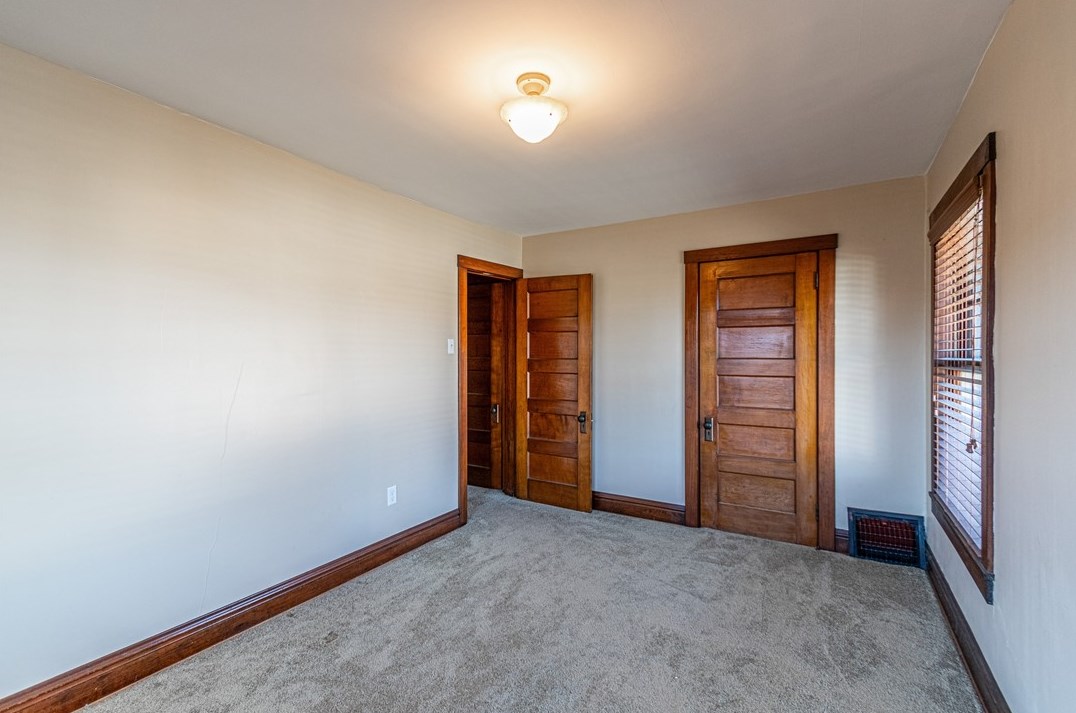 219 Foch St, Ellwood City PA  16117-3816 exterior