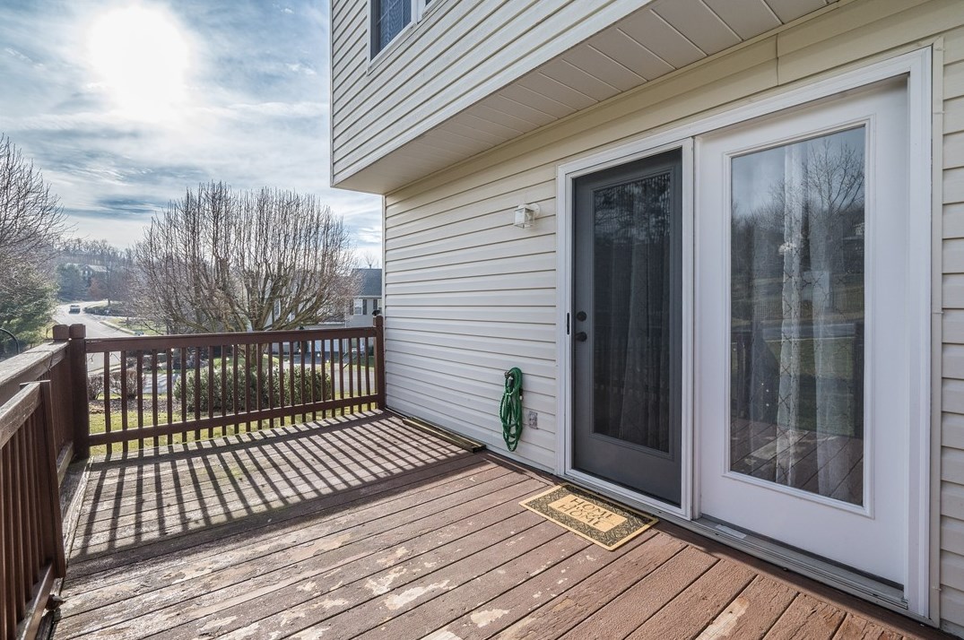 310 Winners Cir, Canonsburg PA  15317-5002 exterior