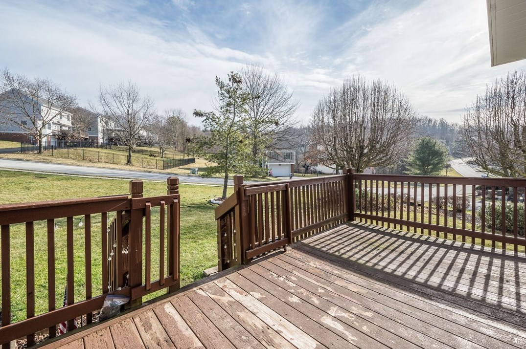 310 Winners Cir, Canonsburg PA  15317-5002 exterior